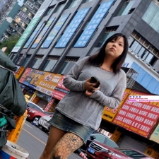 #重庆#,#扫街# 灰色的是下面卷帘门那里